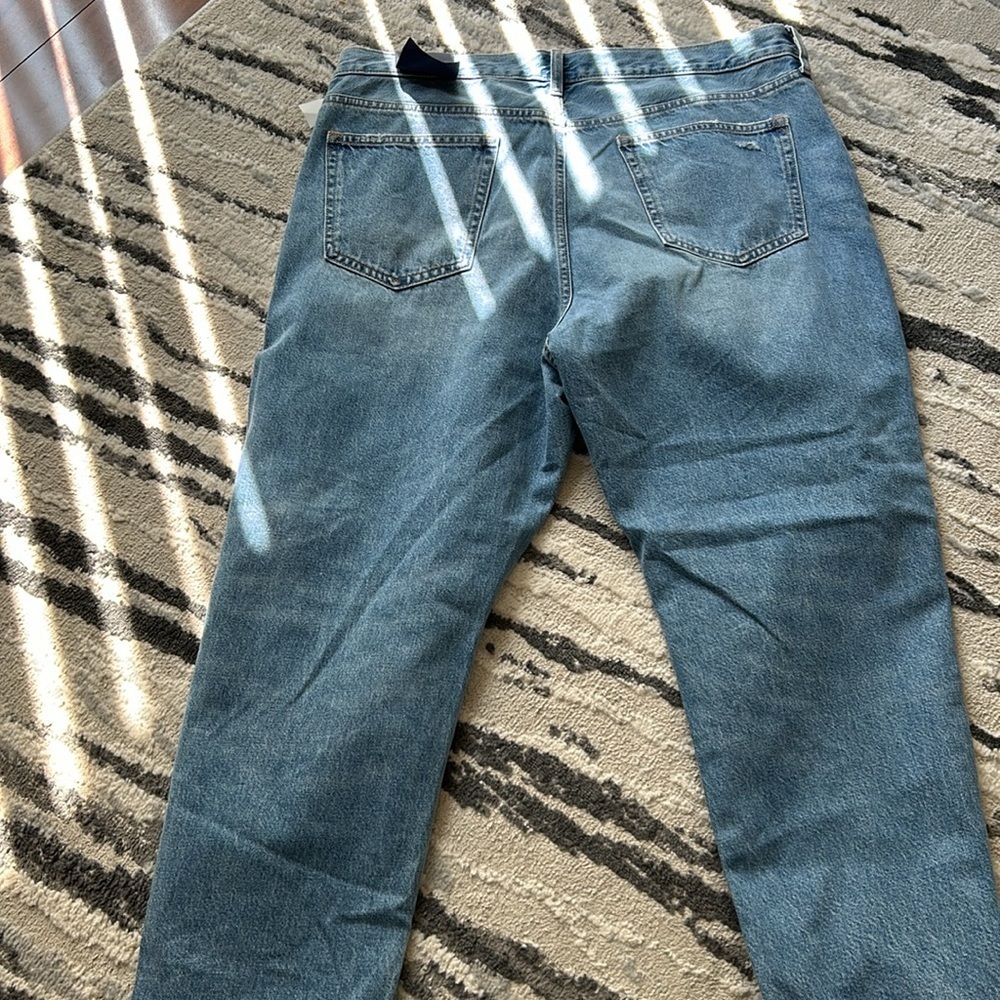 Gap NWT 1969Mid Rise Straight Leg Boyfriend raw hem Distressed Jeans 16 - Picture 6 of 7